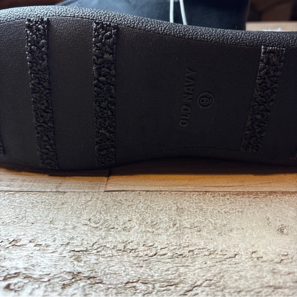 Old Navy Womens Black Faux Fur Lined Cozy Bootie Slippers Size 9 - Picture 9 of 14